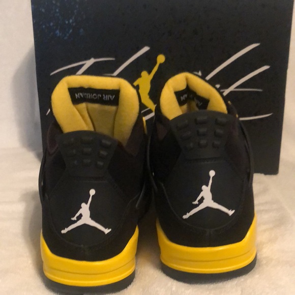 Jordan Retro 4 Bumble Bee. Size 10.5 black n yellow - Picture 6 of 8
